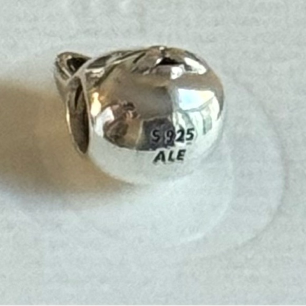 🐈‍⬛ Authentic Pandora Curious Cat Charm - Picture 6 of 9